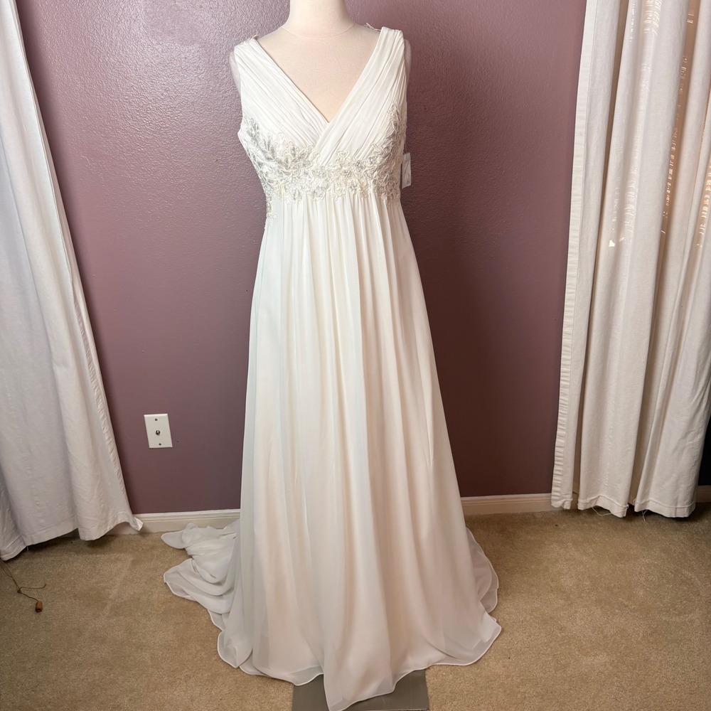 david's bridal empire waist bridesmaid dress | Dresses | Davids Bridal Ivory Chiffon Wedding Gown Wg3429 Lace Beaded Size 8 Strapless Core Colors:Chocolate swatch:lipstick Studio portrait of pretty